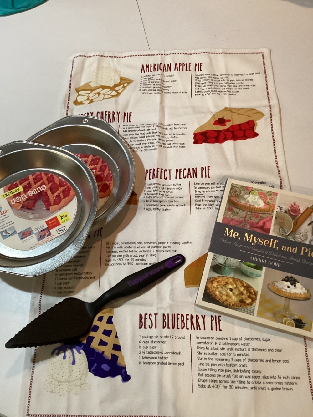 Pie, Pie, Pie! Set of 2 vintage pie pans, pie towel, server and Amishrecipe book